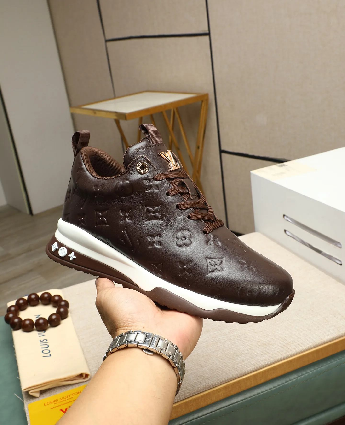 Men's shoes 💰520 📛📛【LOUIS VUITTON】Louis Vuitton official website synchronized new products 👟Milan fashion catwalk style 🇰🇾🇰🇾LV family logo, celebrity style, a must-have for fashionistas ⚠️First-layer calfskin ➕Mesh lining ➕Official website original version special outsole 👞Number 39-44 (38 45 46 customized)